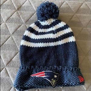 Women’s Patriots Pompom Beanie